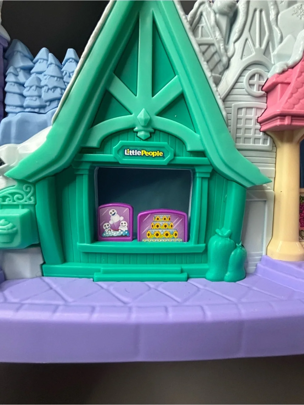 Fisher Price Little People Disney Frozen Arendelle Sledding Adventures PlaySet